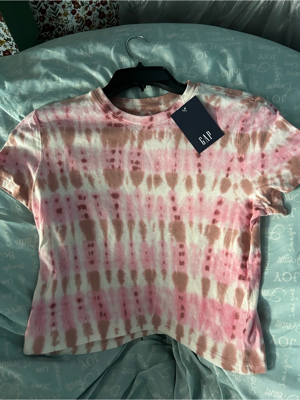 GAP Women's L Graphic
Shrunken Tie-Dye Knit T-Shirt
Pink Brown White Crew